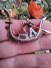 Vintage Brooch Gondola,Boat, Damascene,Goldtone,Collectable (J) Blue, Silvertone