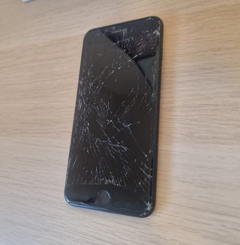 Apple iphone plus - apple, a1784
