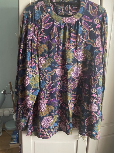 Multi coloured ladies - top, size