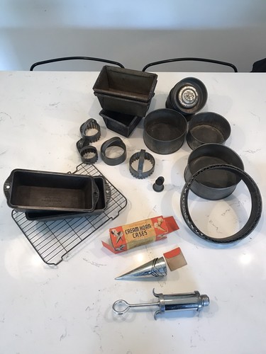 Vintage baking tins moulds - baking,
