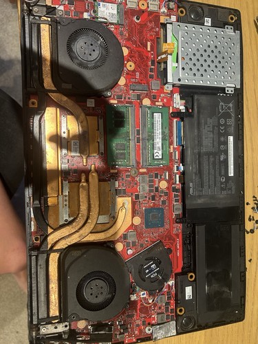 Faulty gaming laptop asu - faulty,