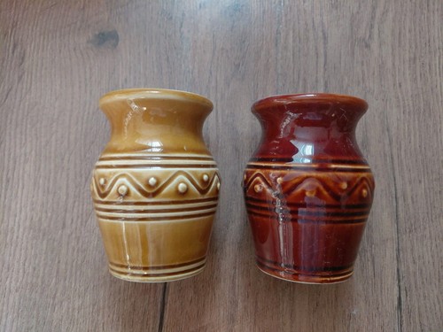Sylvac pair egyptian - egyptian, vases