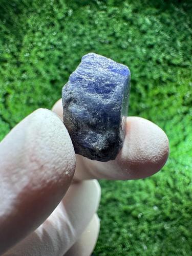 Tanzanite crystal with color - tanzanite,