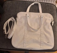 Carpisa bag. Cream with