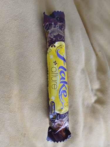 Vintage flake allure rare - vintage,