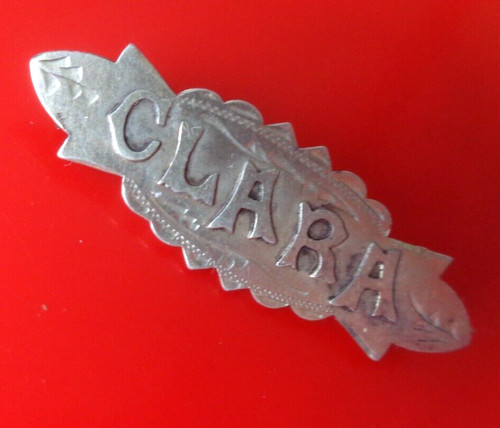 Clara silver name brooch - ,