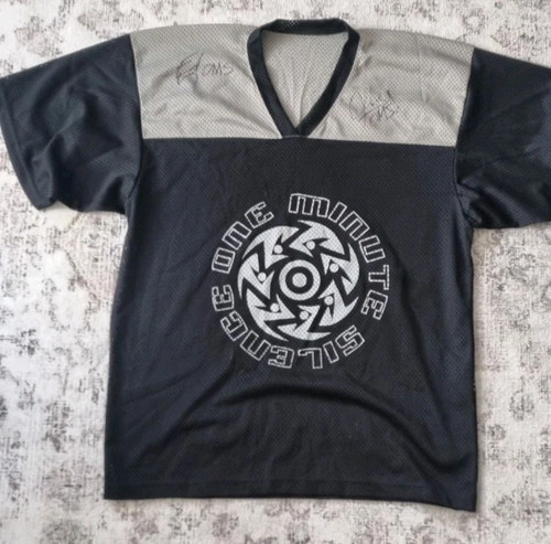 One minute silence - silence, vintage