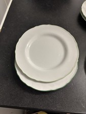 Set of 2 Scalloped Edge Plates