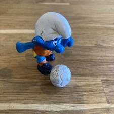 Football Kicker Smurf Collectable Figure - Nice Used Item  The Smurfs - Soccer