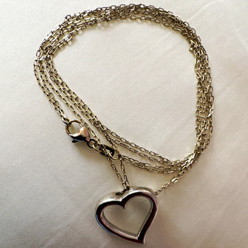Hallmarked 375 white - 375, 18