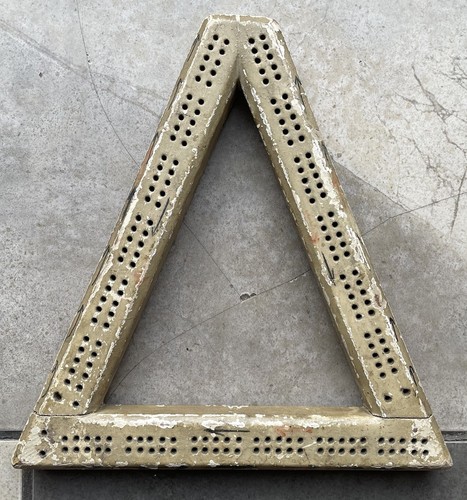 Antique wooden cribbage board - wooden,