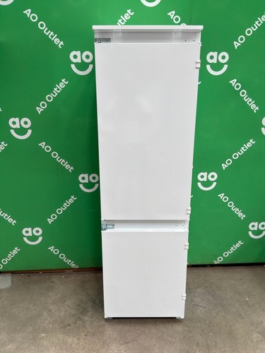 Indesit fridge freezer 268l - fridge,