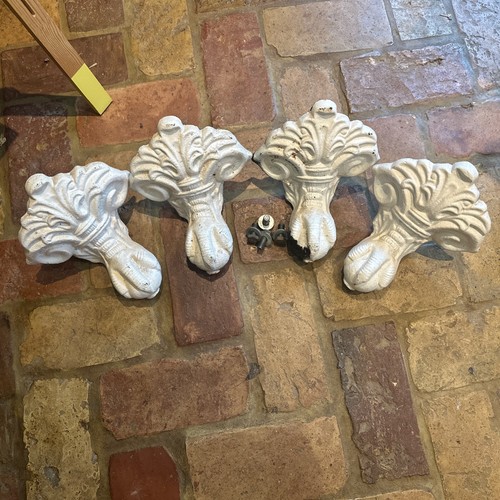 White ball claw - &,