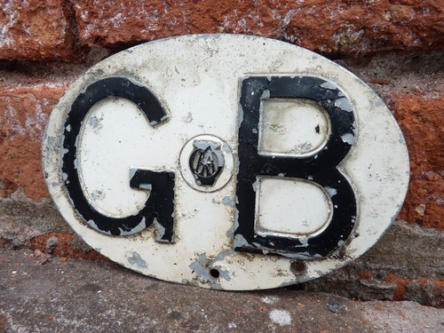 Aluminium badge vintage - aa, gb