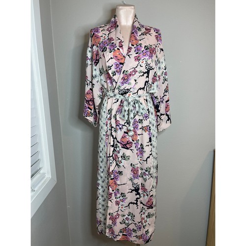 Intimately free people - intimately, kimono