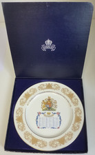 Aynsley White Plate of H.M. Queen Elizabeth II Silver Jubilee 1977 27cm Diameter