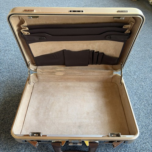 Vintage zero halliburton - zero,