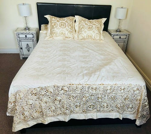 Floral moroccan hand - moroccan,