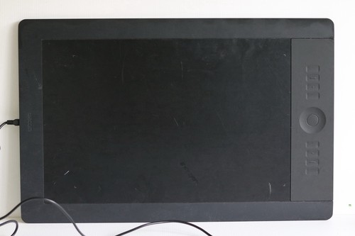 Wacom intuos large tablet - wacom,