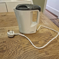 Lloytron E886 1kW Travel Jug