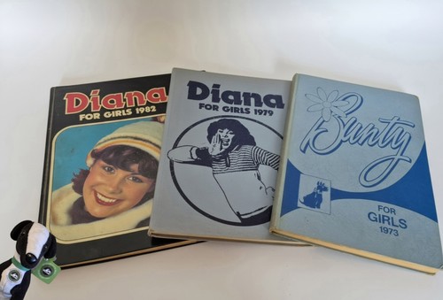 Vintage girls annuals diana - 3,