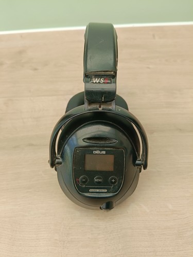 Ws5 headphones with extras - ws5,