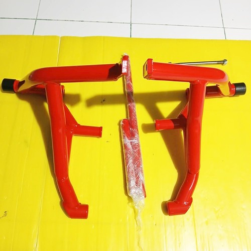 Suzuki gsx s125 r125 crash - /,