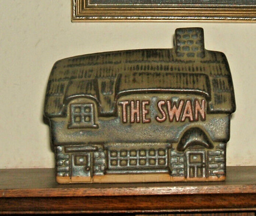 Tremar pottery swan pub - pottery,