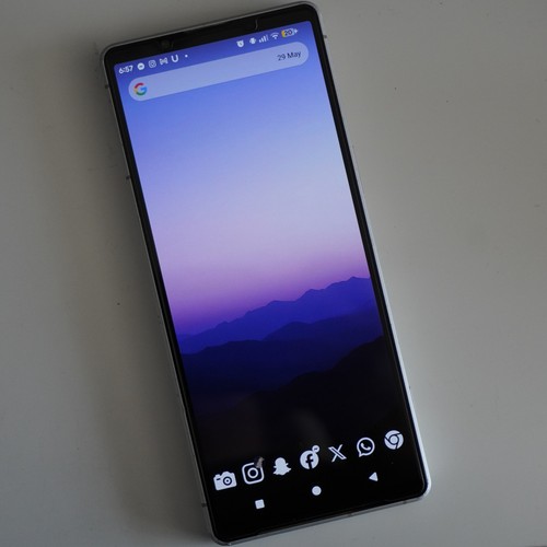 Sony xperia platinum - v,
