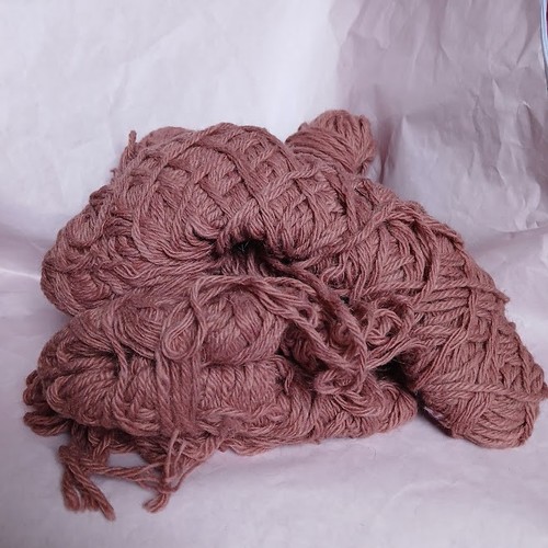 Readicut rug making wool - making, dark
