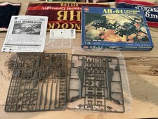 KITECH 08M-M317 - AH-64 LONGBOW APACHE - U.S. ARMY ATTACK HELICOPTER MODEL 1:72