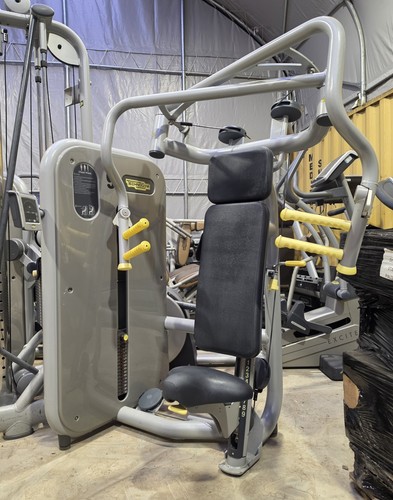 Technogym chest press - press, used
