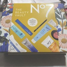 Boots No7 The Beauty Vault