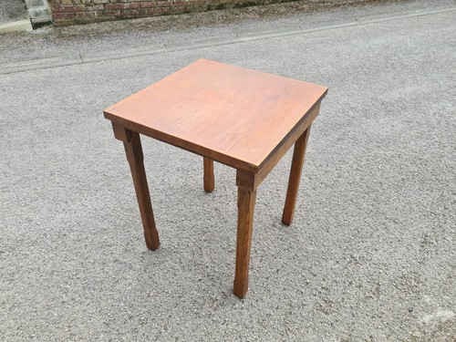 Square oak pub - table,, possible