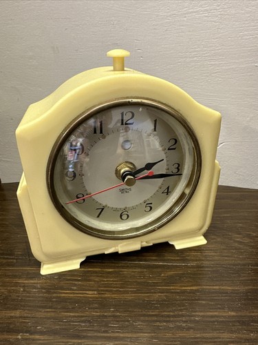 Smiths bakelite clock - clock, desk