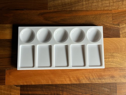 Winsor newton plastic - &,