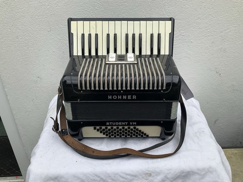 Hohner student bass - 48,