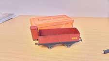 BK217: French Hornby O gauge Wagon Tombereau / SNCF Open Wagon with Brakeman Cab