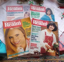 4 Vintage Women's Realm
