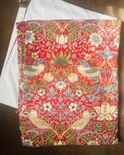 William Morris red Strawberry