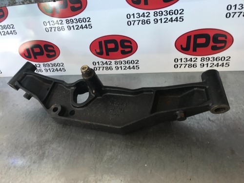 M126019 front pivot axle - , x