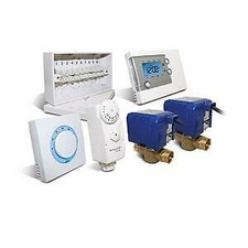 Salus CP322 3 Port 22mm