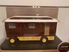 Showmans caravan maroon 76 - caravan, 1/76