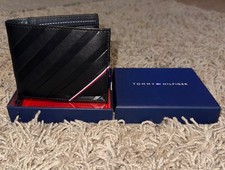 Tommy Hilfiger Leather Coin