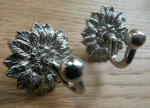 Pair screw leaf curtain - leaf,