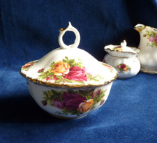 Royal Albert Old Country Roses Powder Pot with Lid  Dressing Table   