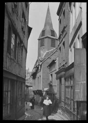 Street honfleur france - in,