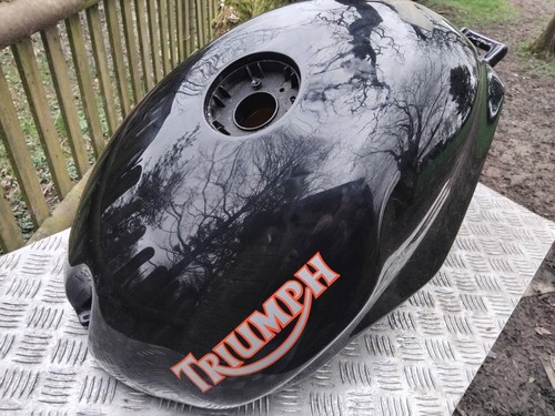 Triumph 955i daytona speed - triumph,