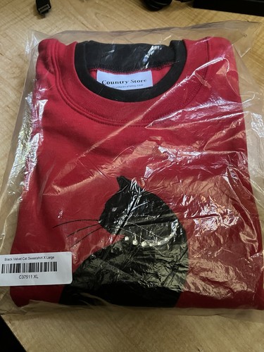 Nwt black velvet cat - nwt,