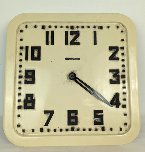 Newgate beige wall - beige, clock